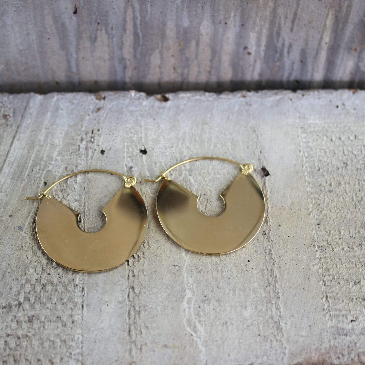 Courage Waterproof Flat Statement Earring 18 Carat GoldIDansk Copenhagen