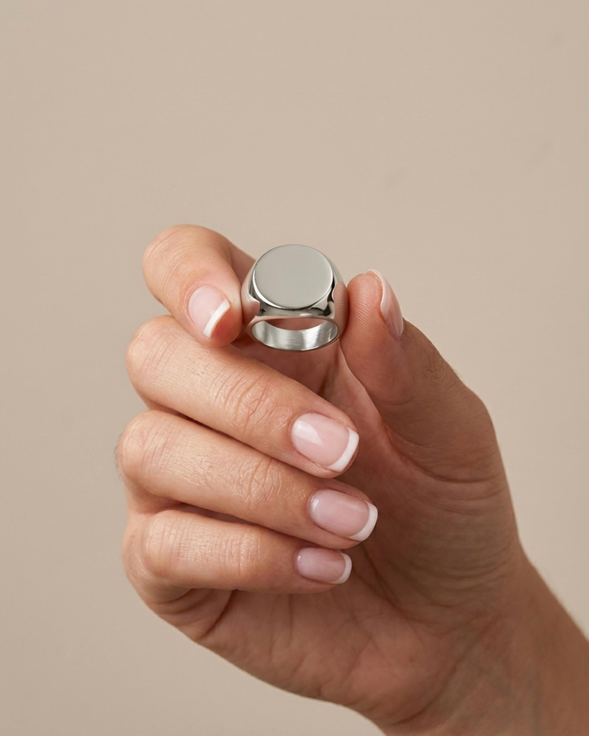 Courage Waterproof Opvallende zegelring met dikke band, verzilverd
