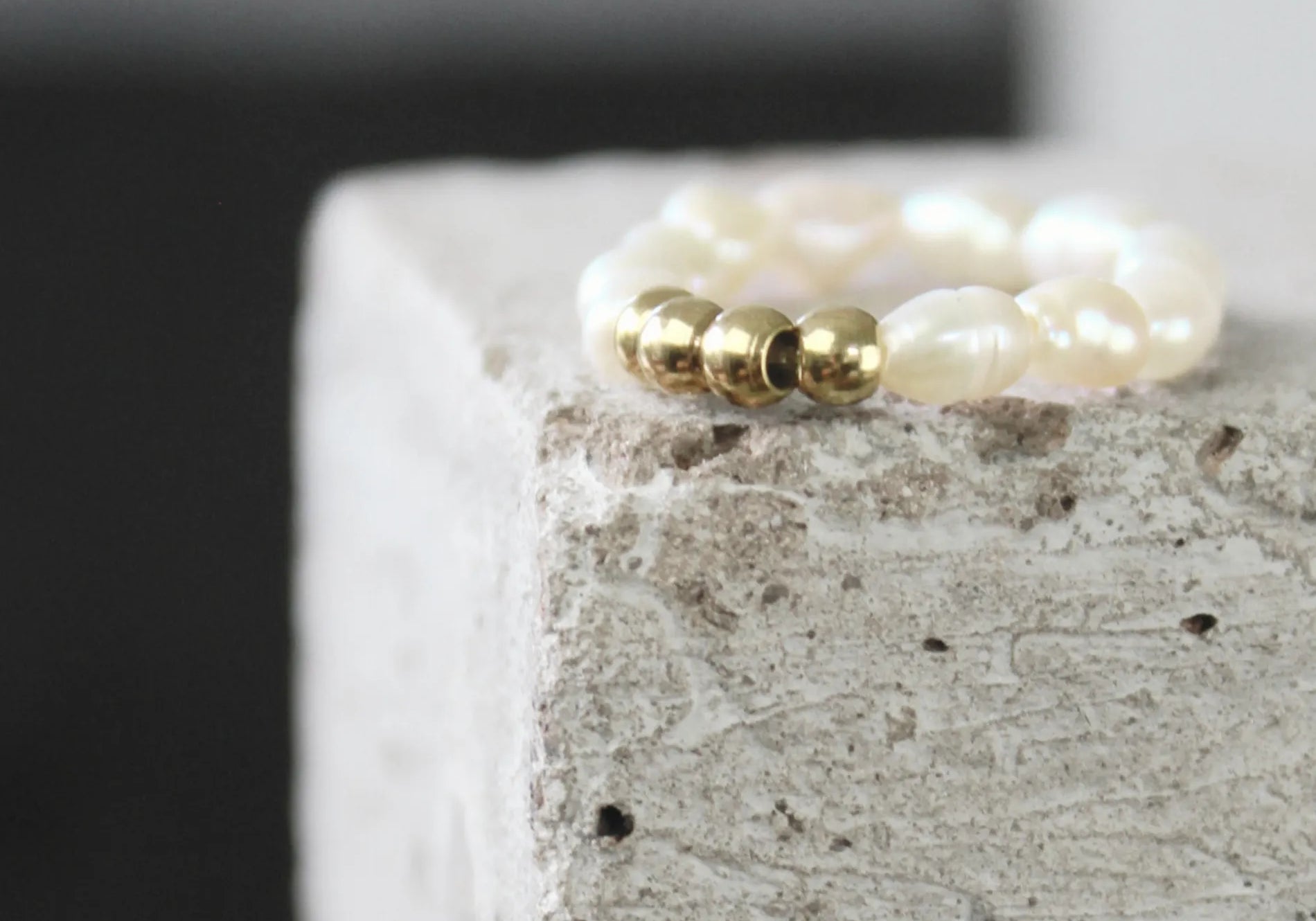 Joy Waterproof Bague Perle Elastique Plaqué Or 18K, Dansk Copenhagen}