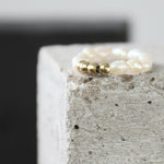 Joy Waterproof Elastic Pearl Ring 18K Gold Plating -DNSK Copenhagen
