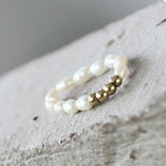 Joy Waterproof Elastic Pearl Ring 18K Gold Plating -DNSK Copenhagen