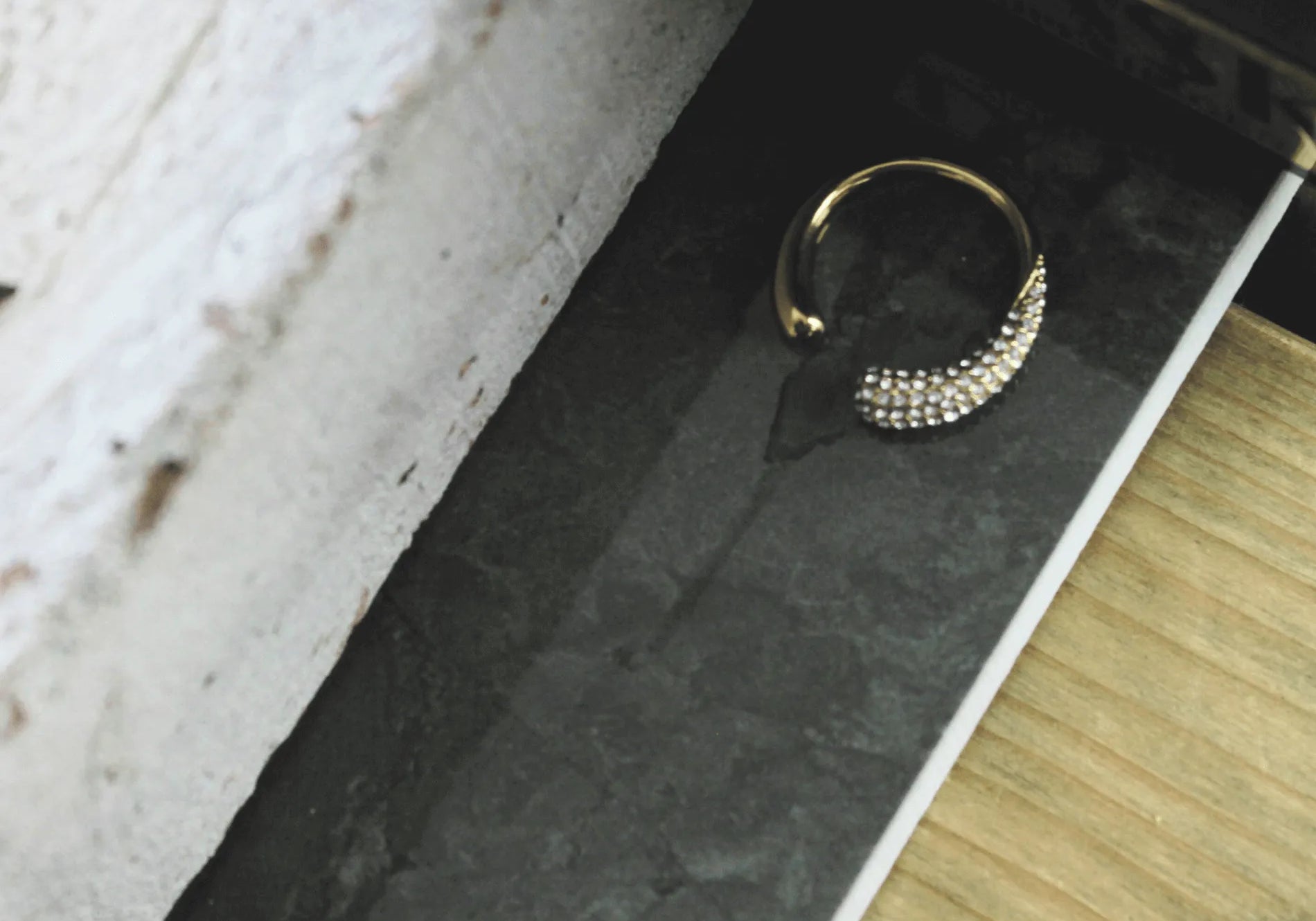 Bijoux scandinaves minimalistes I ADN nordique depuis 1971 I Dansk Copenhagen