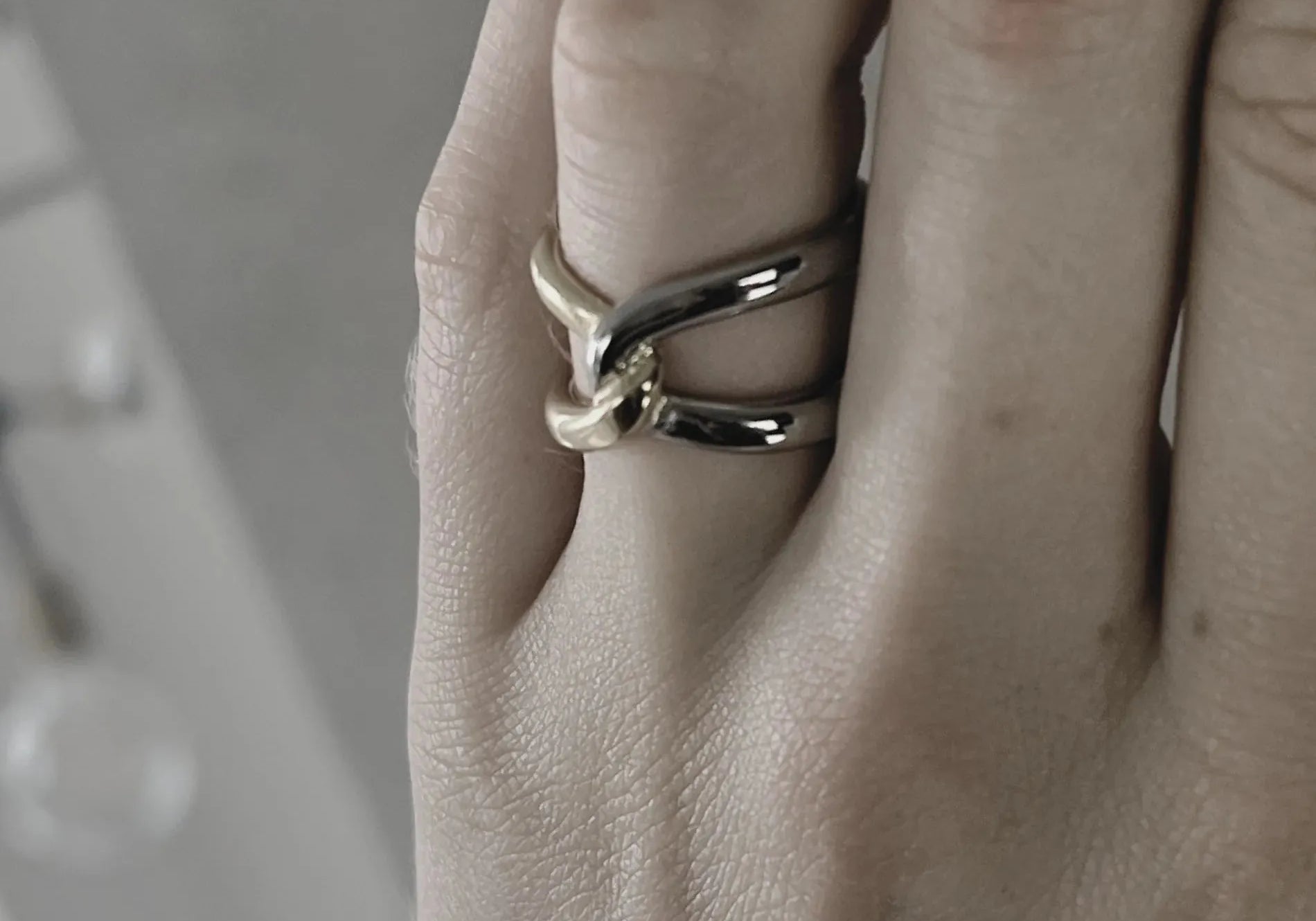 Passion Waterproof 2-Tone Knot Ring 18K Gold Plating, DNSK Copenhagen