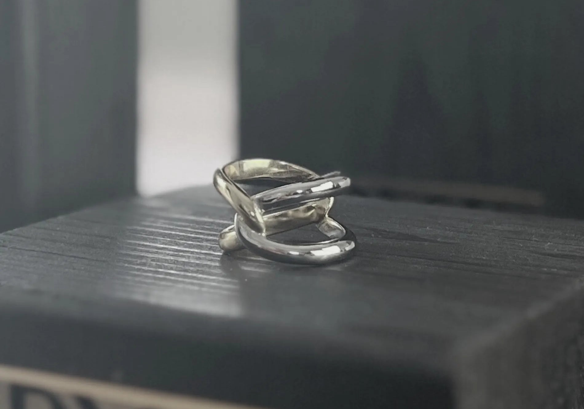 Passion Waterproof 2-Tone Knot Ring 18K Gold Plating, DNSK Copenhagen