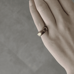 Passion Waterproof Bague carrée plaquée or 18K, DNSK Copenhagen