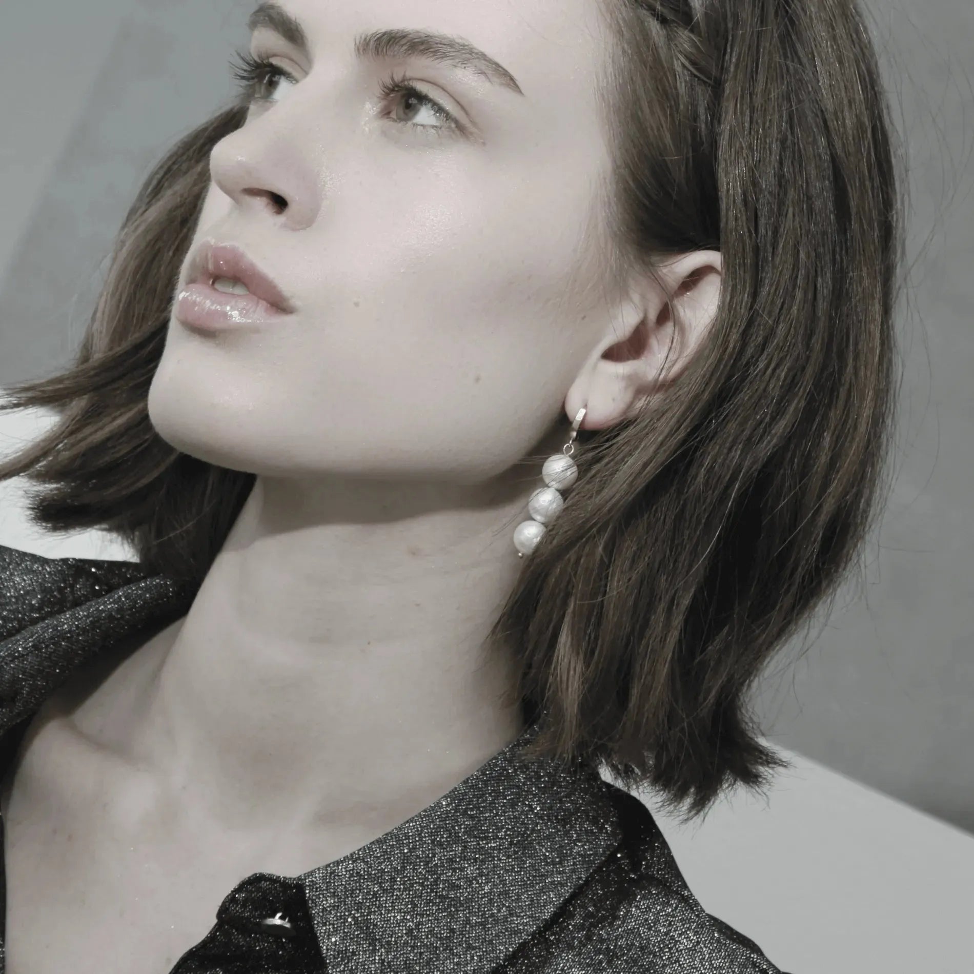 Audrey Long 3 Pearl Earring Gold PlatingDNSK Copenhagen