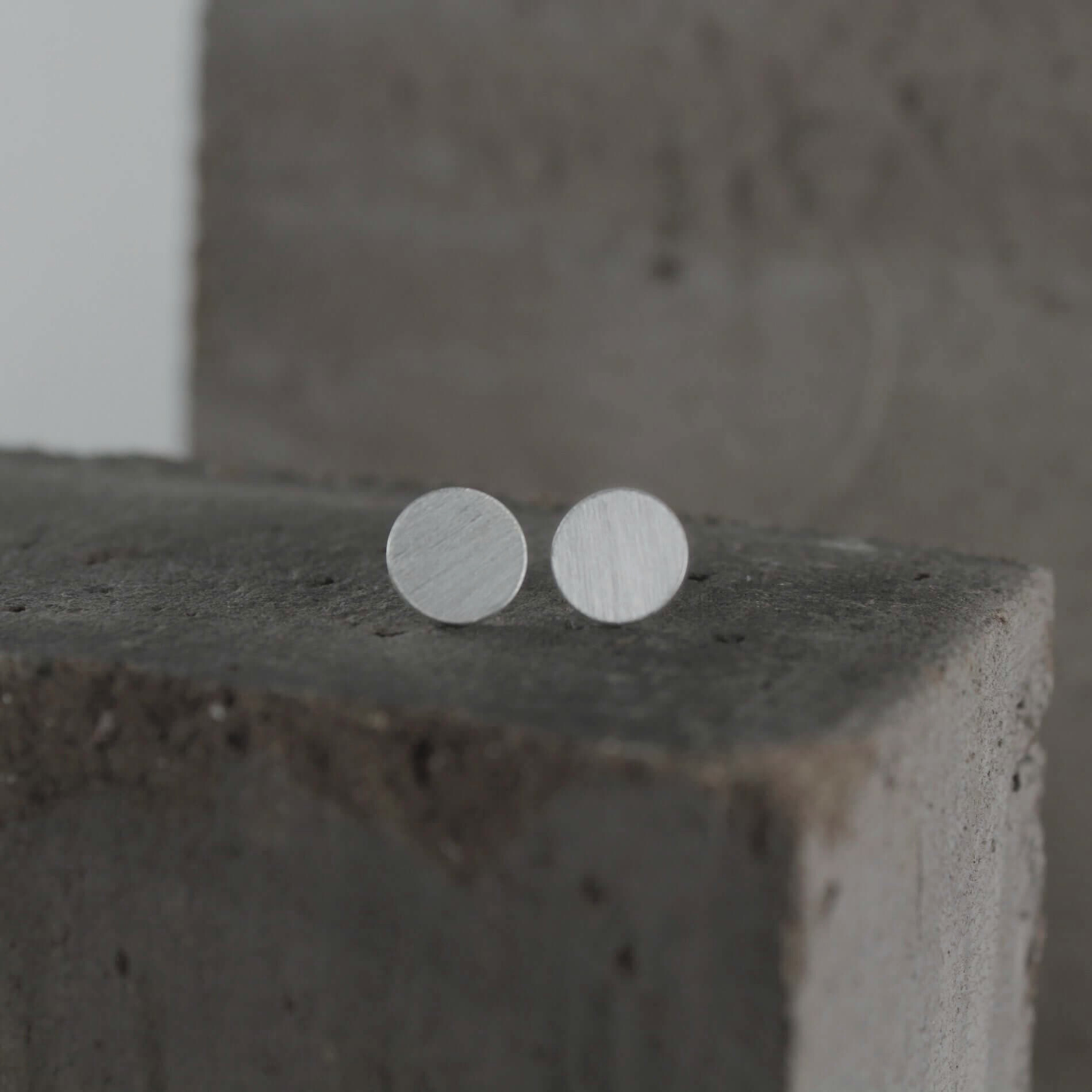 Theia Small Dot Earring Silver Plating I Dansk Copenhagen