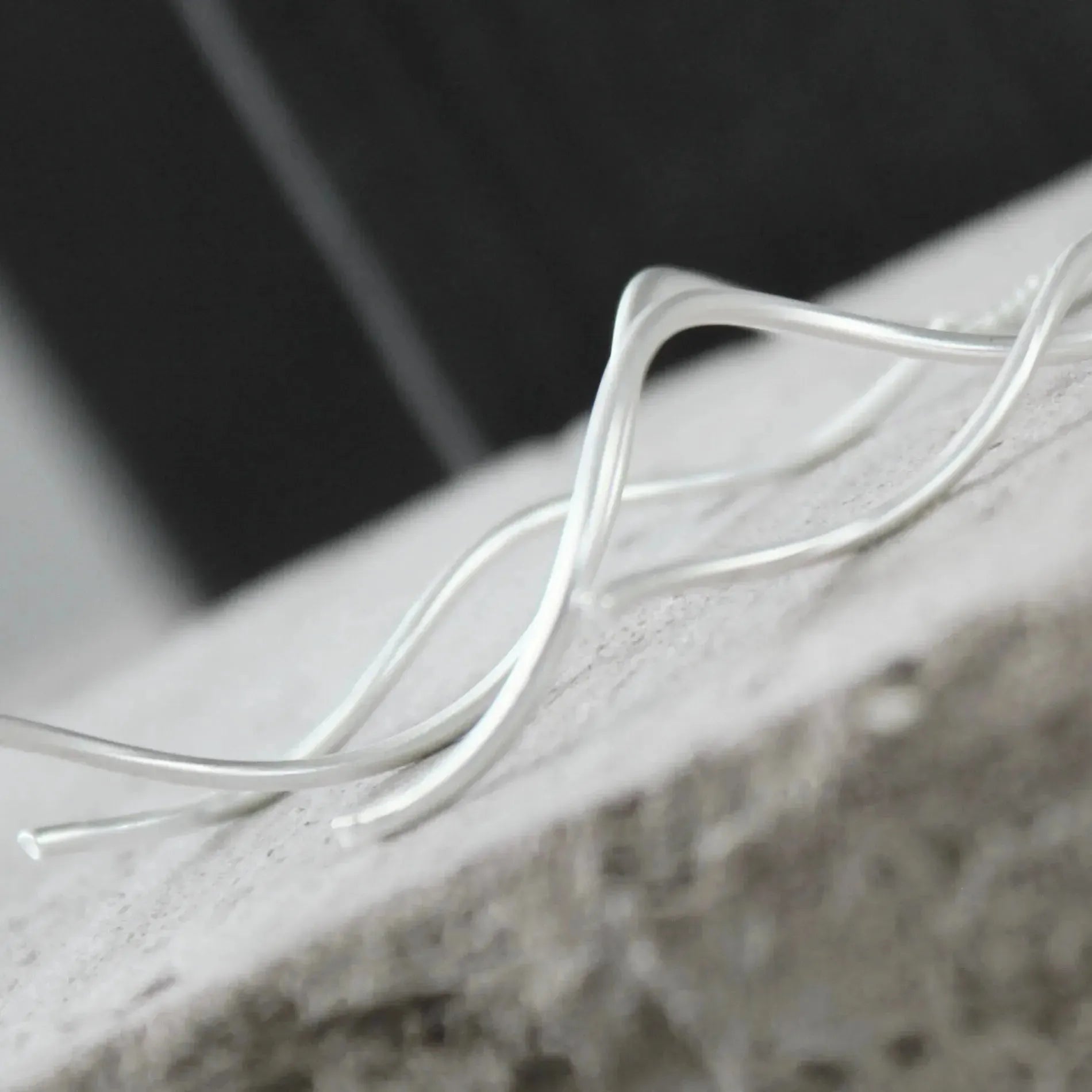 Tara Revolve Earring Rhodium PlatingDNSK Copenhagen