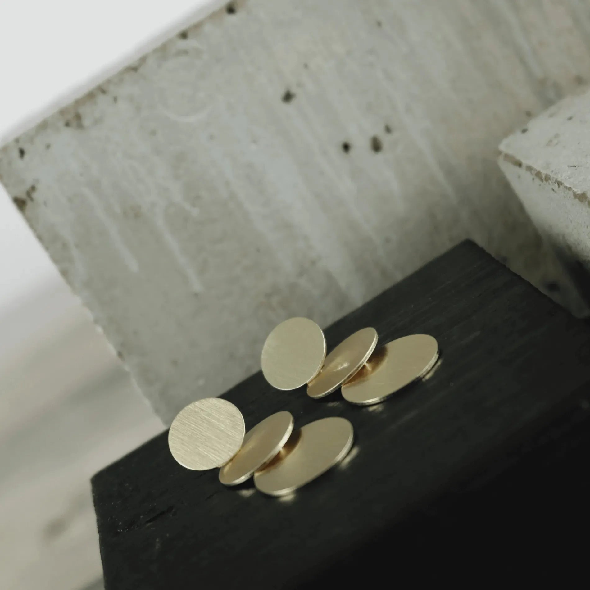 Theia Multi Dot Earring Gold PlatingDNSK Copenhagen