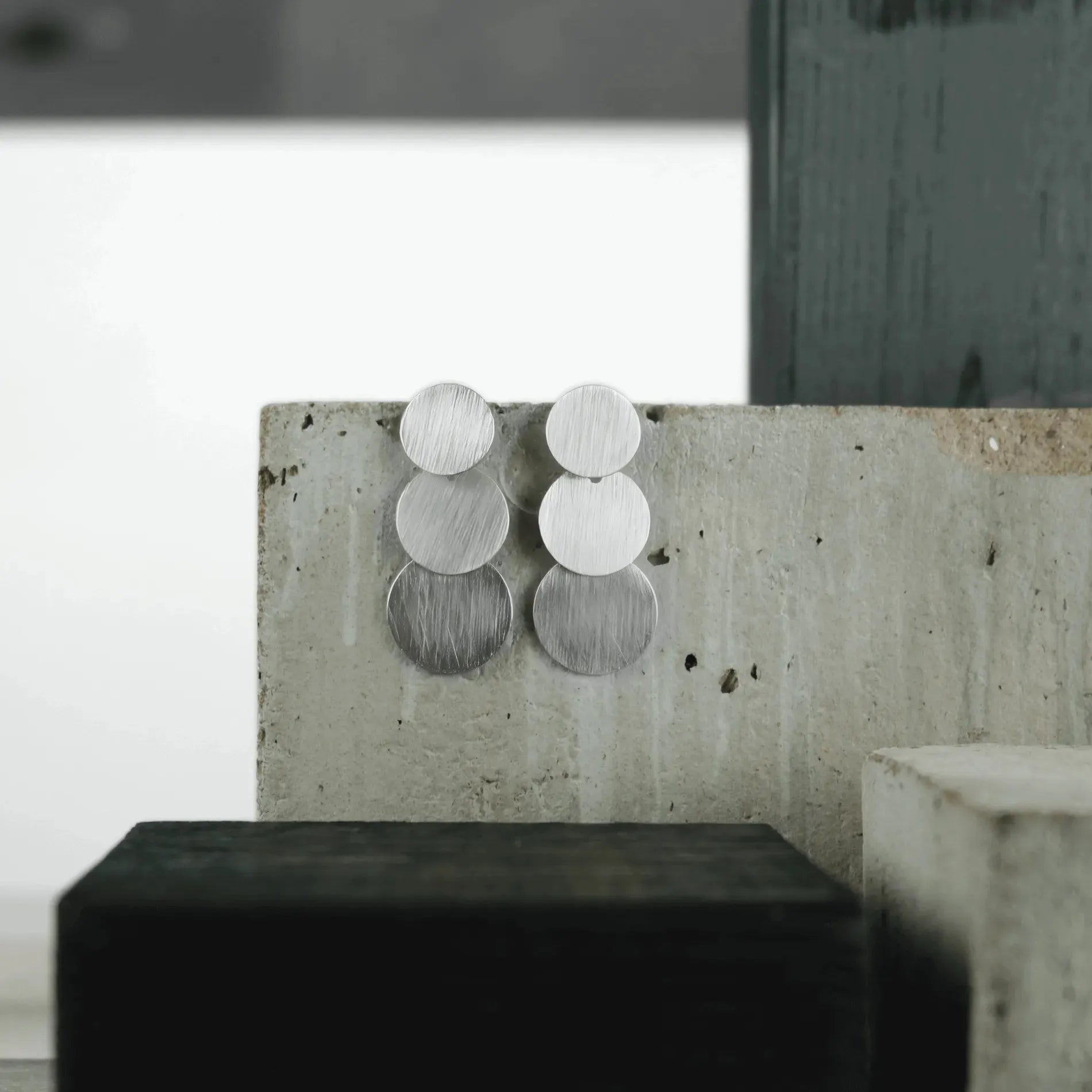 Theia Multi Dot Earring Silver PlatingDNSK Copenhagen