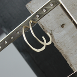 Elysian IN:STORE Hoop Pendiente chapado en oro