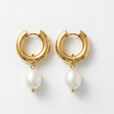 Joy Wasserfester Chunky Pearl Hoop 18-Karat-Vergoldung