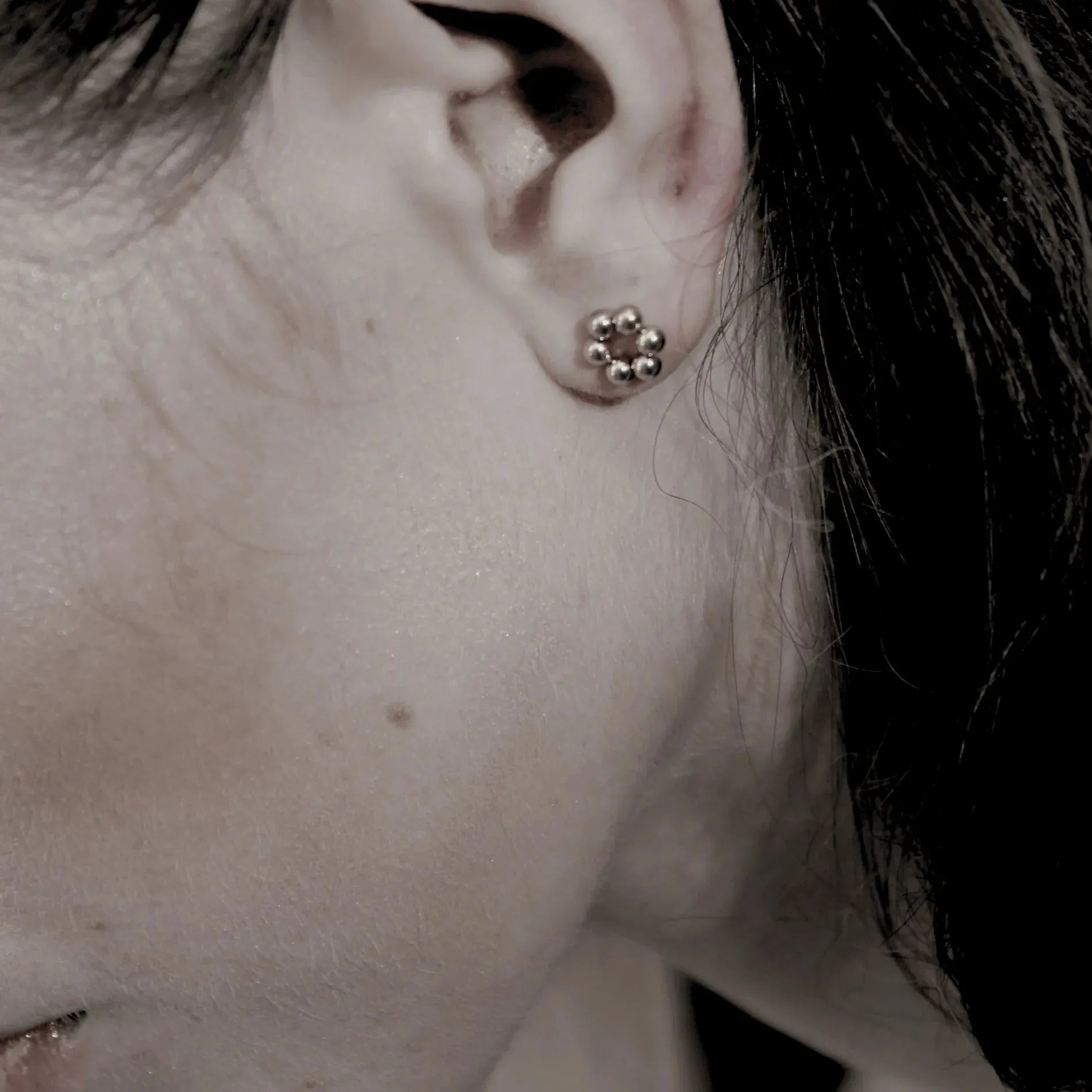 Passion Waterproof Circle Ball Earring 18K Gold PlatingDNSK Copenhagen