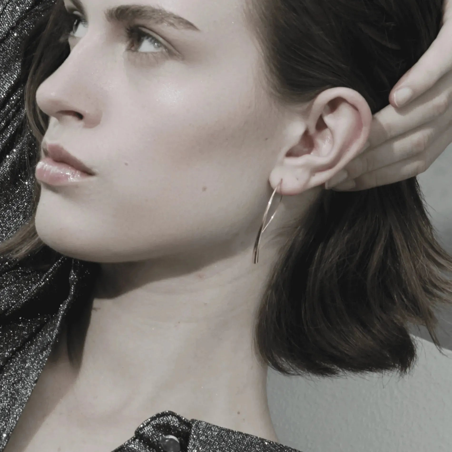 Passion Waterproof Simple Hoop Earring 18K Gold PlatingDNSK Copenhagen