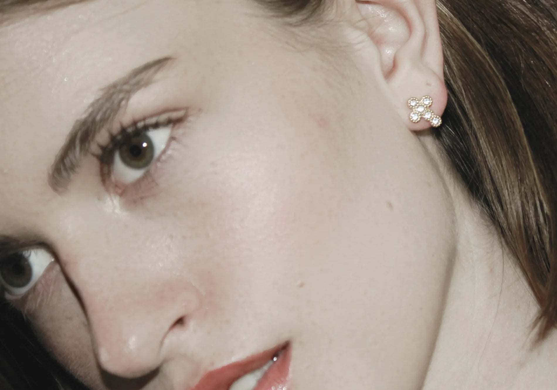 Joy Waterproof Cross CZ Post Earring 18K Gold Plating, Dansk Copenhagen