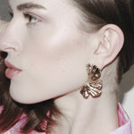 Courage Vandfast Curved Statement Ørering 18K Guldbelagt, Dansk Copenhagen.