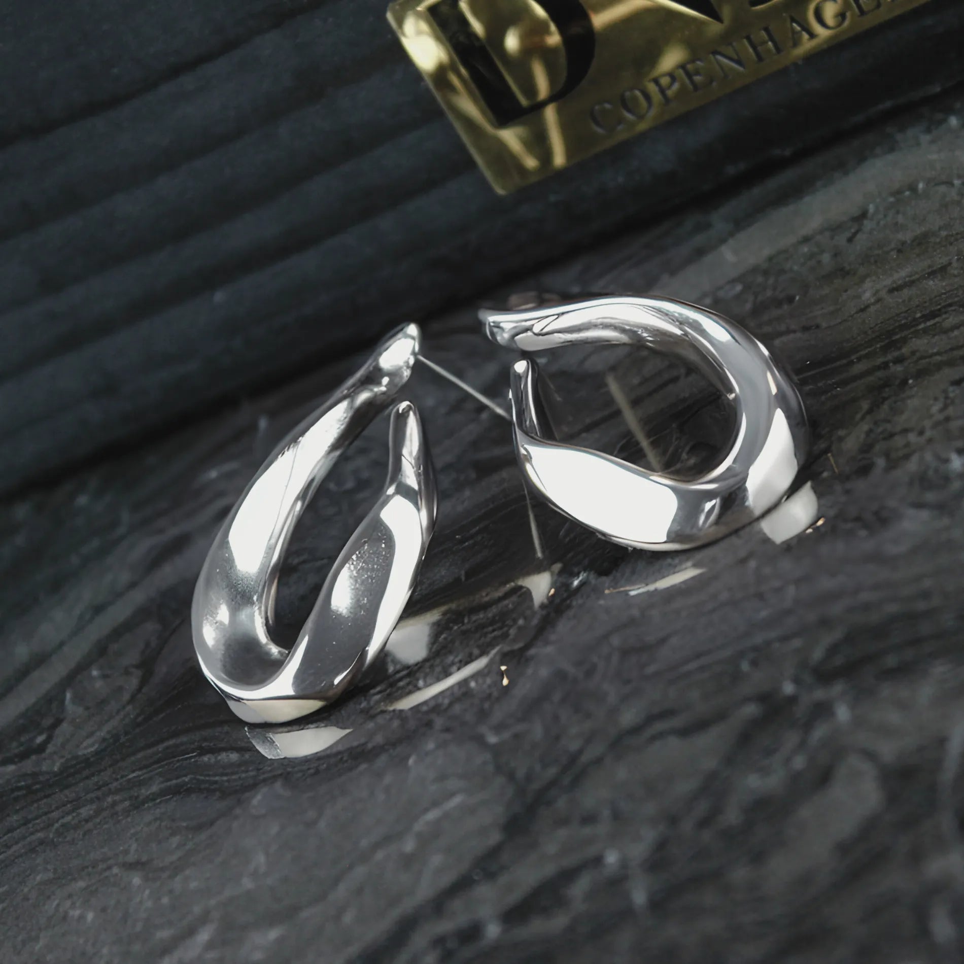 Courage Waterproof V Shape Statement Earring Silver Plating, Dansk Copenhagen