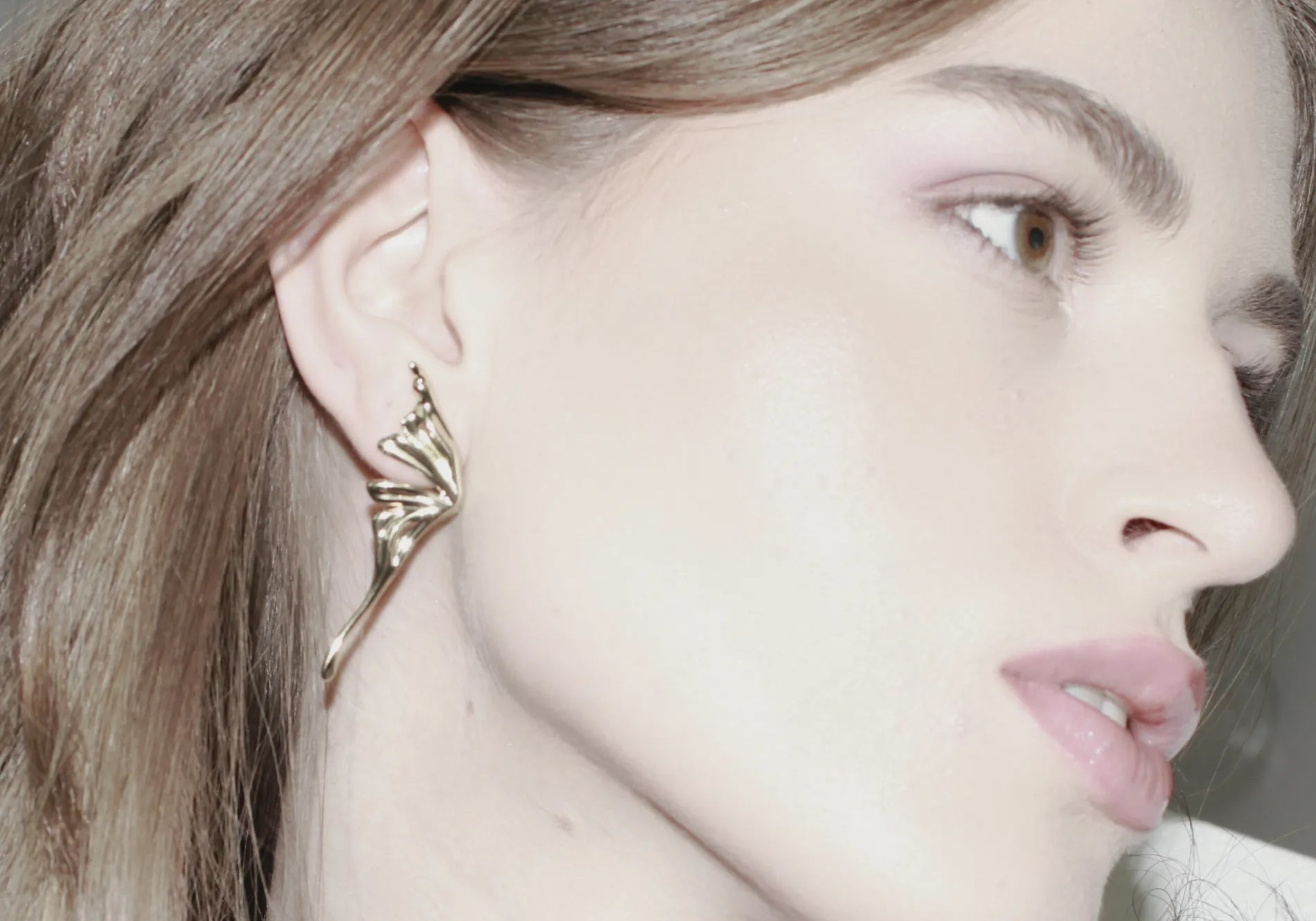 Courage Waterproof Wing Statement Oorbel Zilver Verguld, Dansk Copenhagen