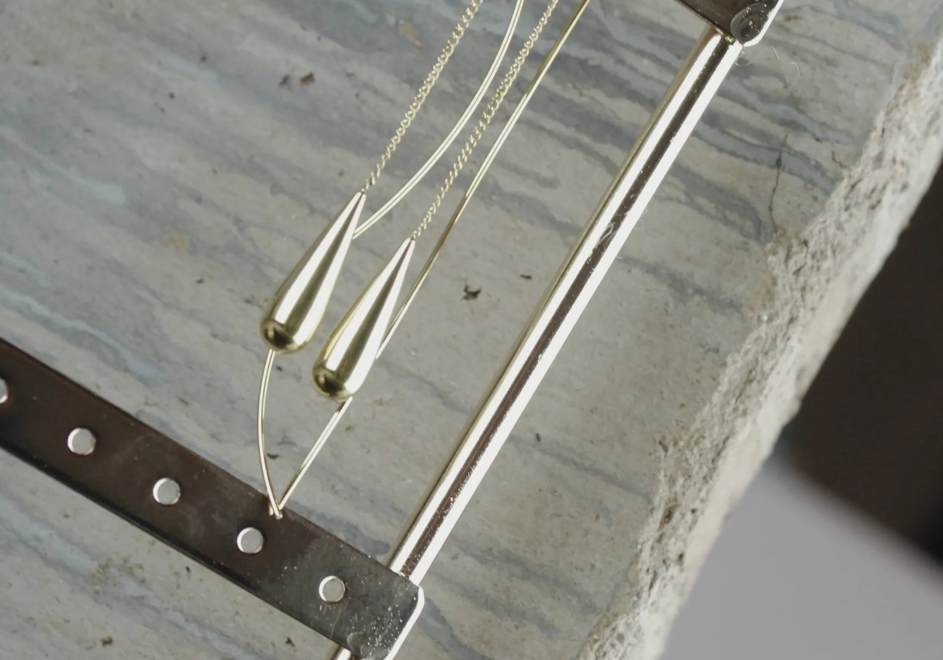 Passion Waterproof Smooth Drop Chain Earring 18K Gold Plating, Dansk Copenhagen