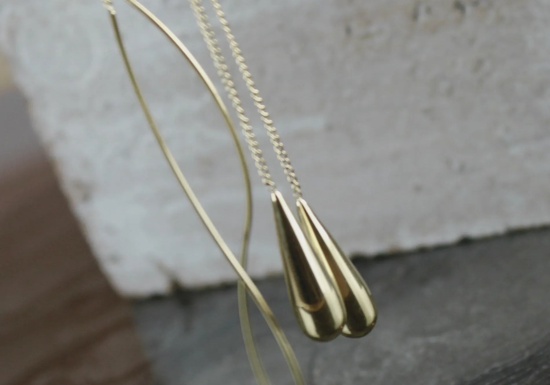Passion Waterproof Smooth Drop Chain Earring 18K Gold Plating, Dansk Copenhagen