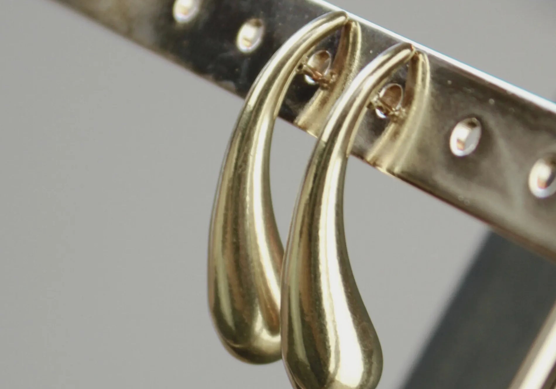 Passion Waterproof Boucle d'Oreille Pendante Lisse Plaqué Or 18K, Dansk Copenhagen