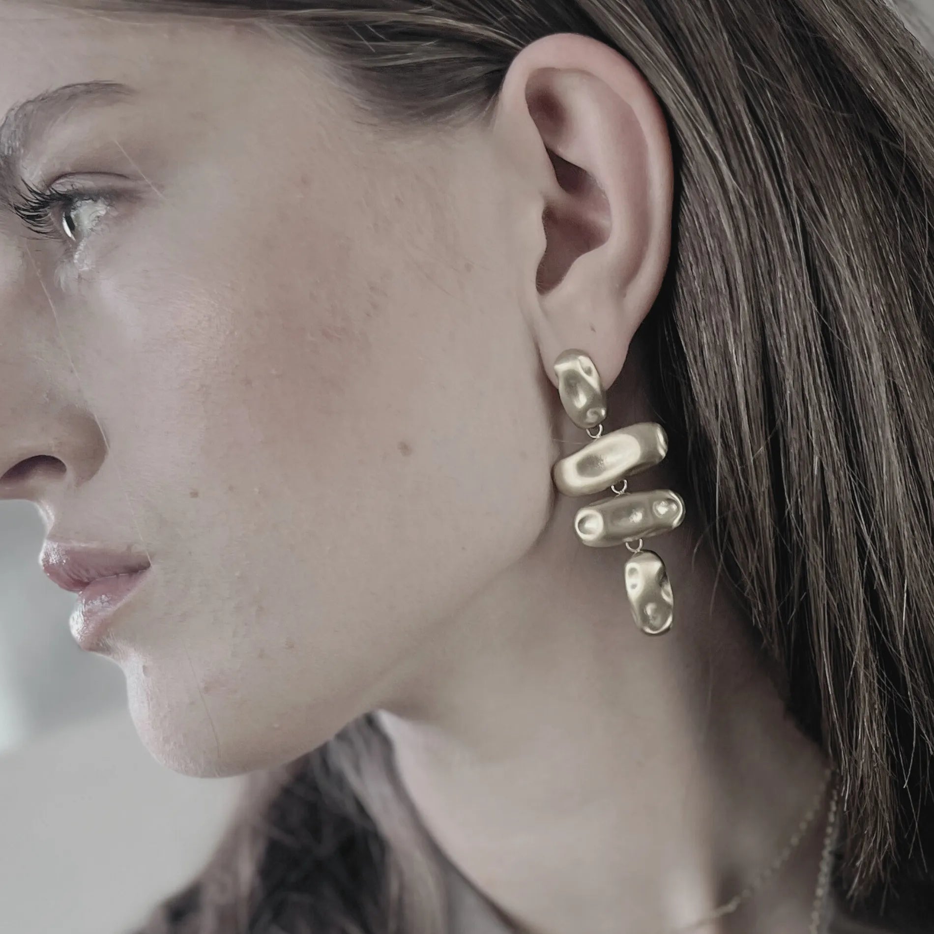 Courage Waterproof Brushed Organic Chandelier Earring 18K Gold Plating, DNSK Copenhagen