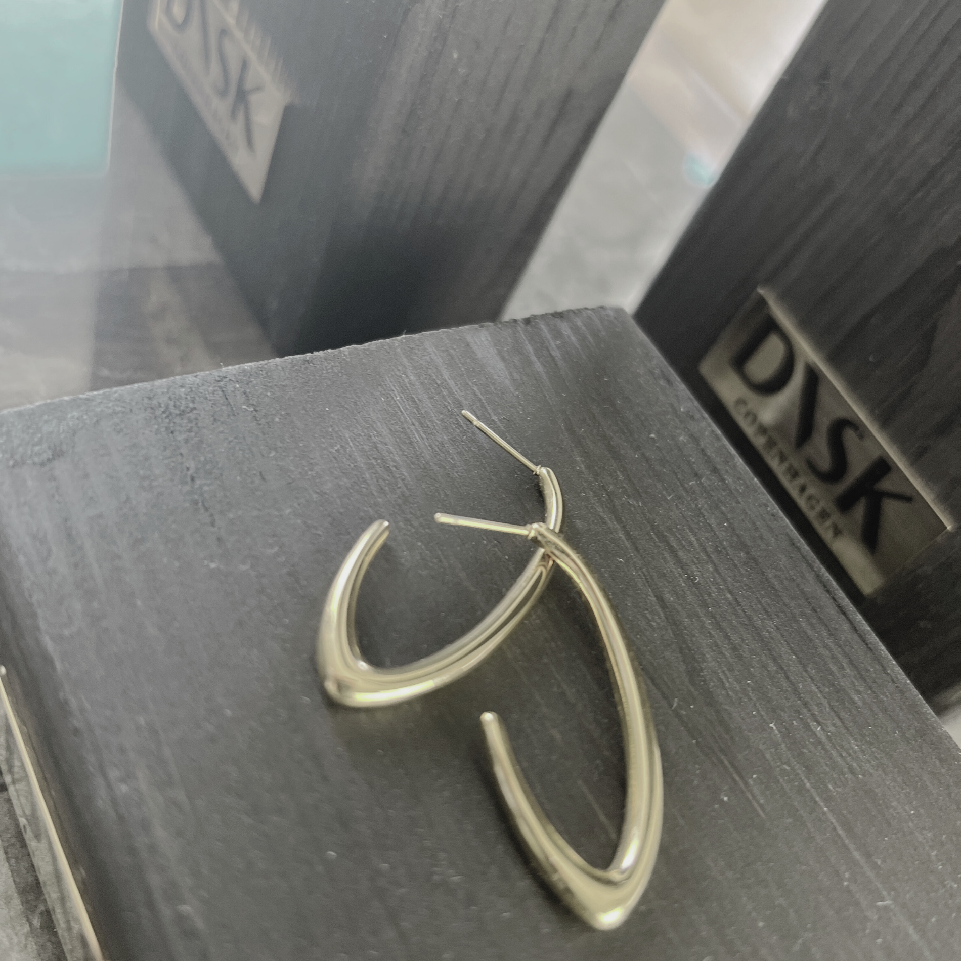 Passion Waterproof Simple Oval Creol 18K Gold Plating, DNSK Copenhagen