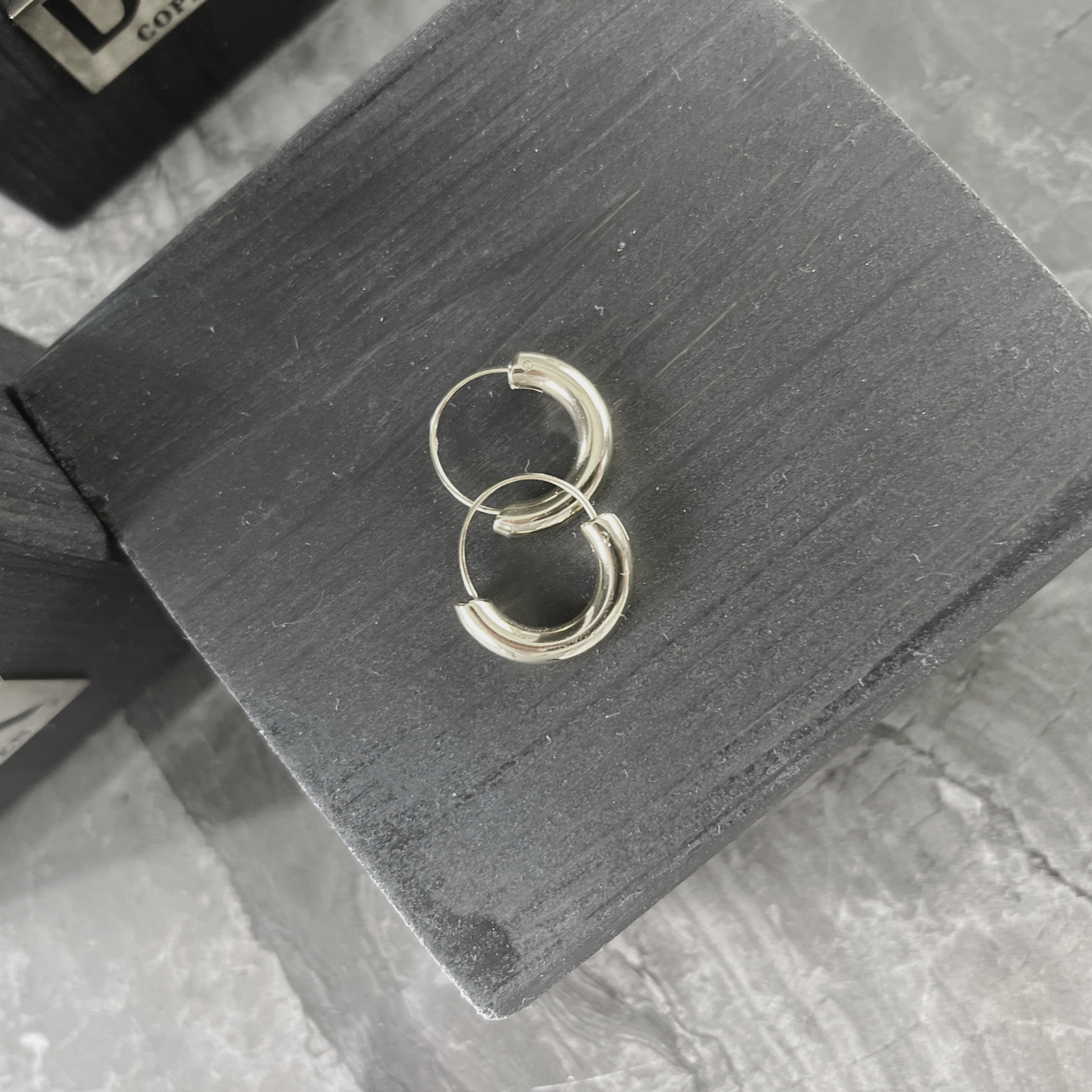 Passion Waterproof Simple Statement Huggie Silver Plating, DNSK Copenhagen