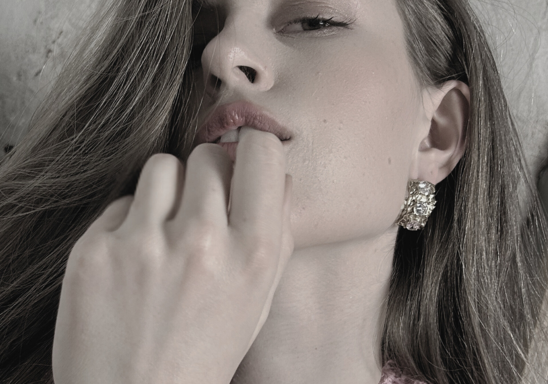Joy Waterproof Chunky CZ Bio Hoop Plaqué or 18K, DNSK Copenhagen