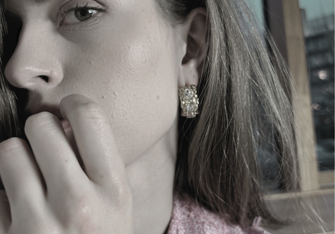 Joy Waterproof Chunky CZ Bio Hoop Plaqué or 18K, DNSK Copenhagen