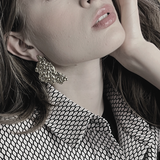 Courage Wasserfester  Dreieckiger Statement-Ohrring 18K Goldplattierung