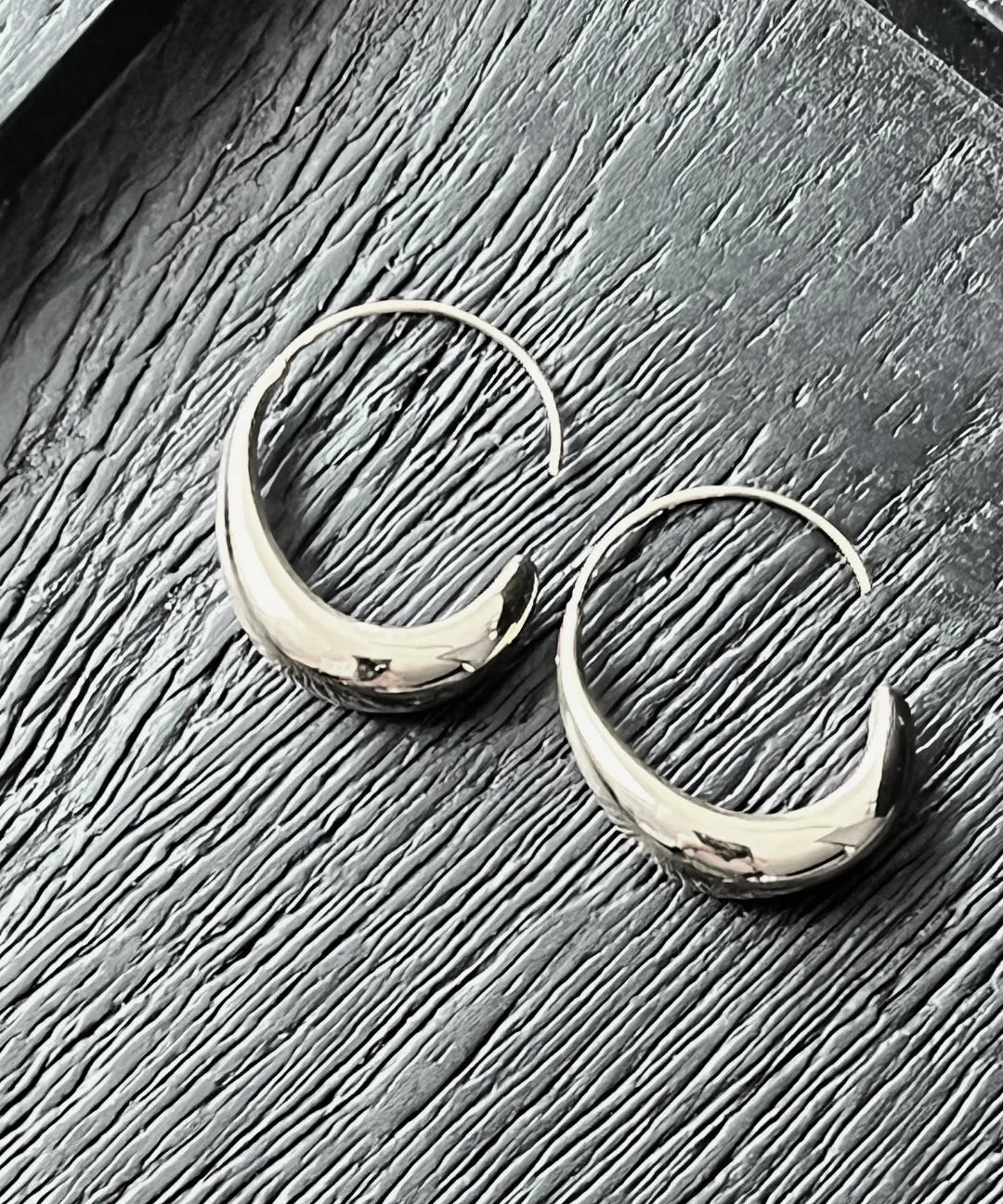 Passion Waterproof Smooth Hoop 18K Gold Plating, DNSK Copenhagen