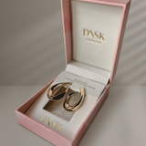 Courage Waterproof V Vorm Statement Oorbel 18K Verguld