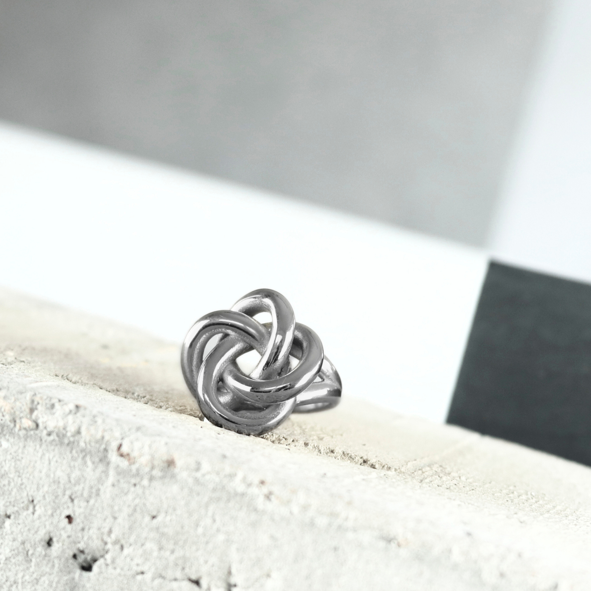 Courage Waterproof Chunky Twisted Statement Ring Silver Plating I Dansk Copenhagen