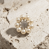 Ingunn Bloem Parel en CZ Knoopbedekking 14mm Verzilverd