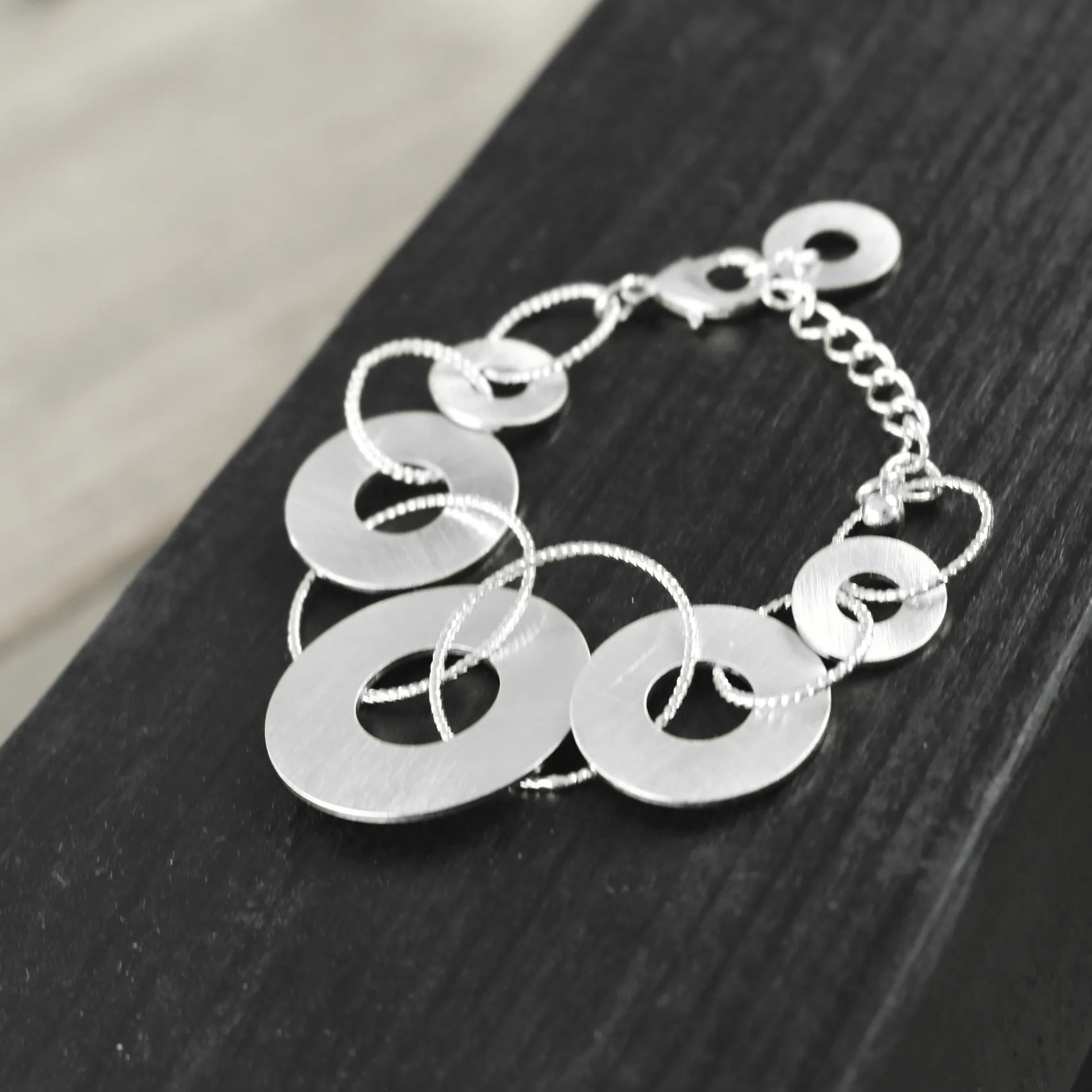 Diseño de joyería minimalista escandinava I ADN nórdico desde 1971 I Dansk Copenhagen
