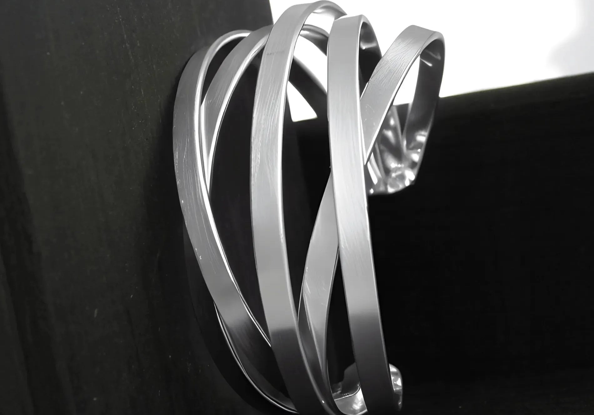 Skandinavisk minimalistisk smyckesdesign I Nordiskt DNA sedan 1971 I Dansk Copenhagen