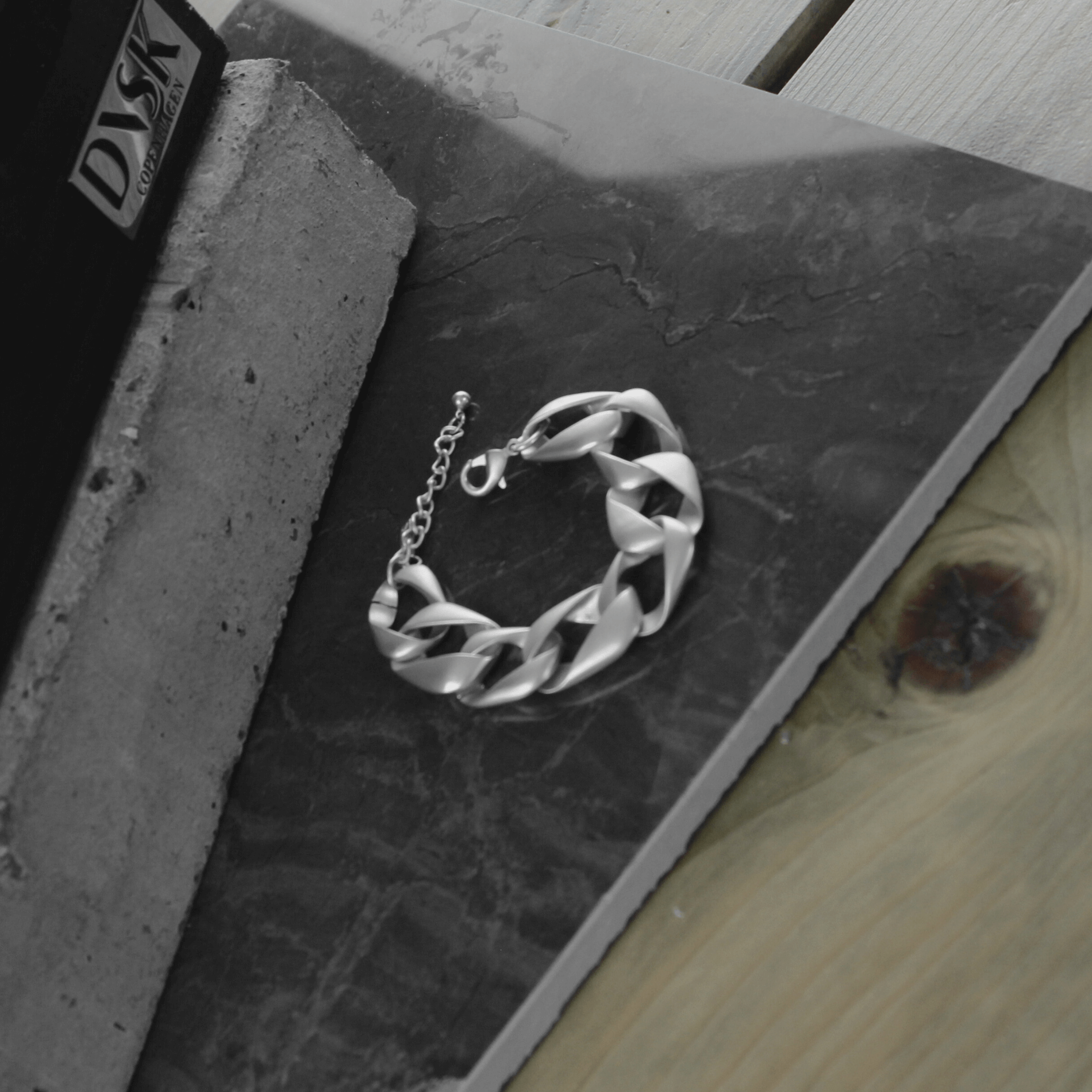 Scandinavian Minimalist Jewellery Design I Nordic DNA Since 1971 I Dansk Copenhagen