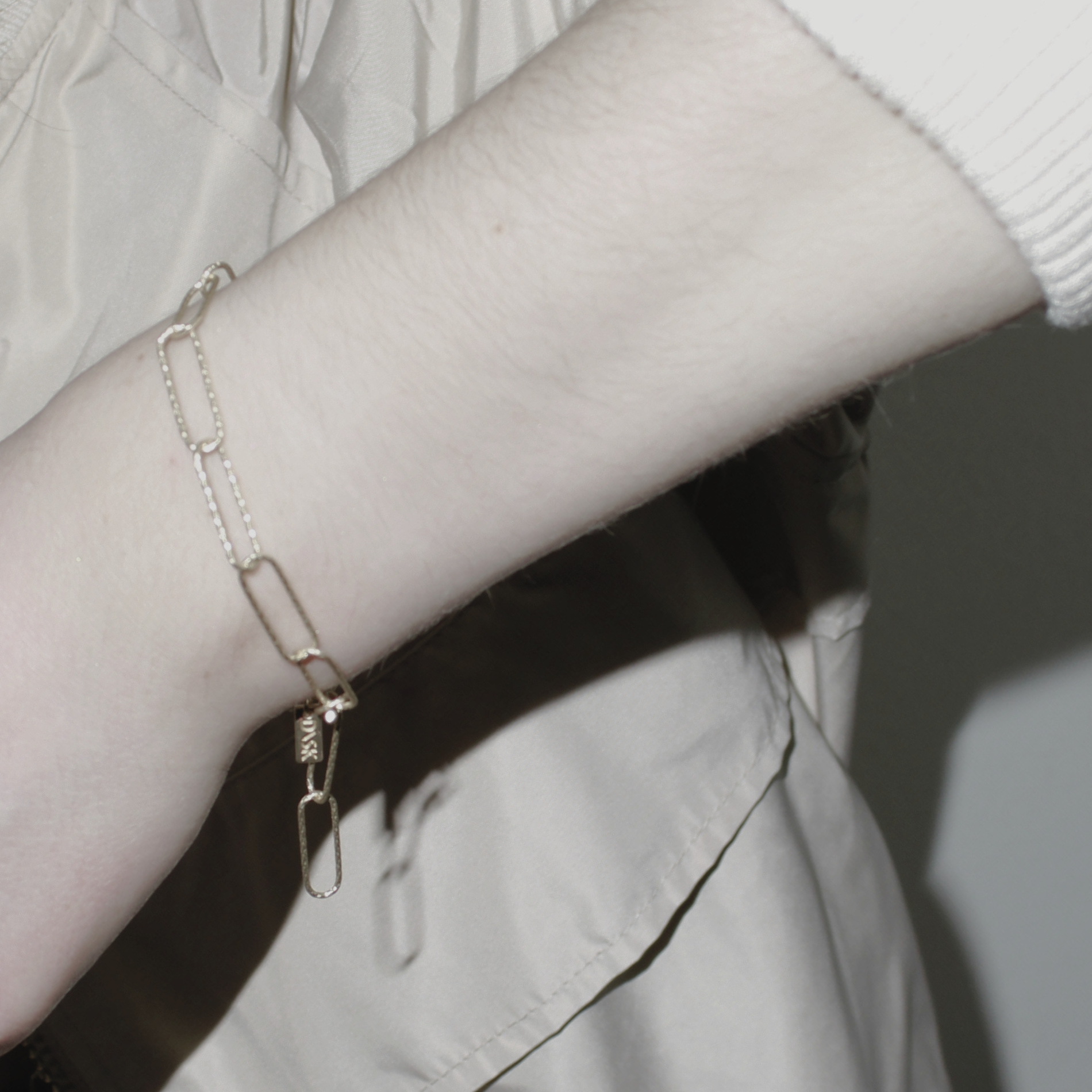 Tempeste IN:STORE T-bar Paperclip Bracelet Silver Plating, DNSK Copenhagen