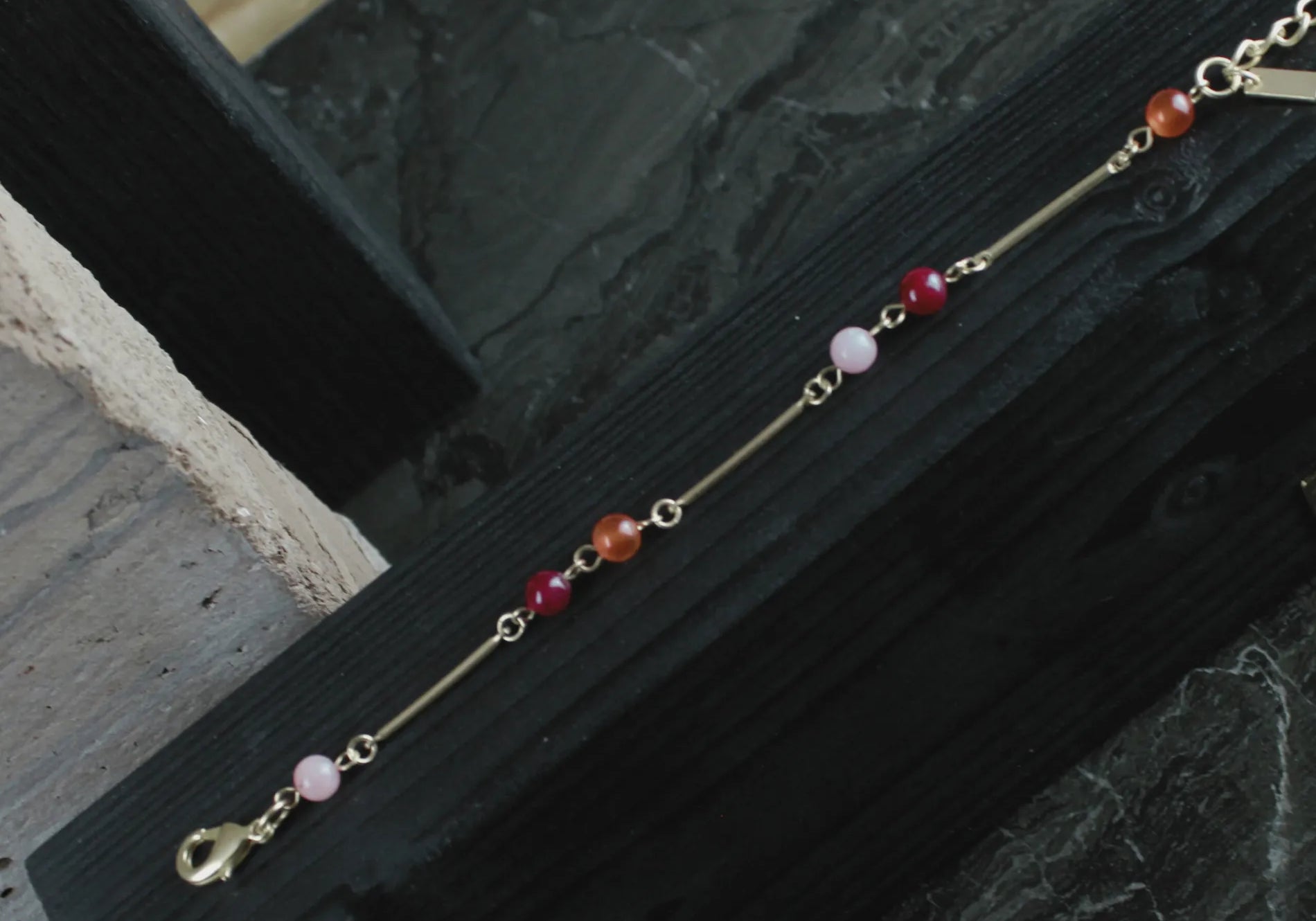 Audrey IN:STORE Roze ketting armband verguld, DNSK Kopenhagen