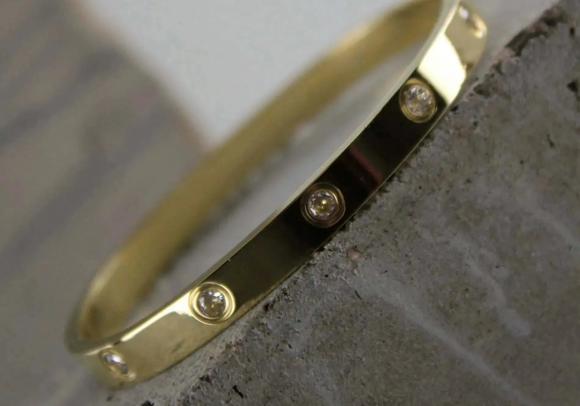 Bijoux scandinaves minimalistes I ADN nordique depuis 1971 I Dansk Copenhagen