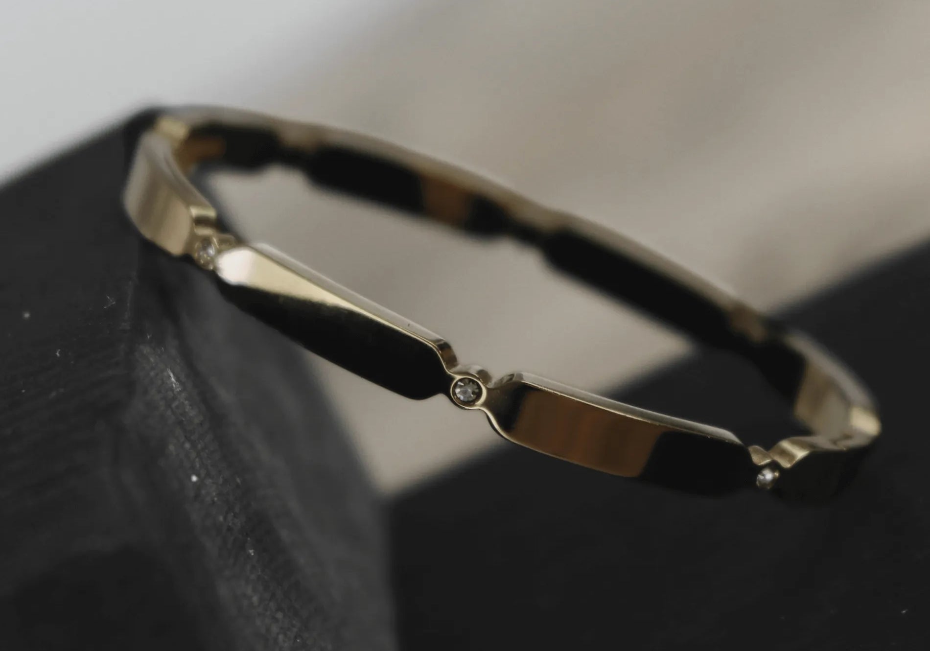 Bijoux scandinaves minimalistes I ADN nordique depuis 1971 I Dansk Copenhagen}