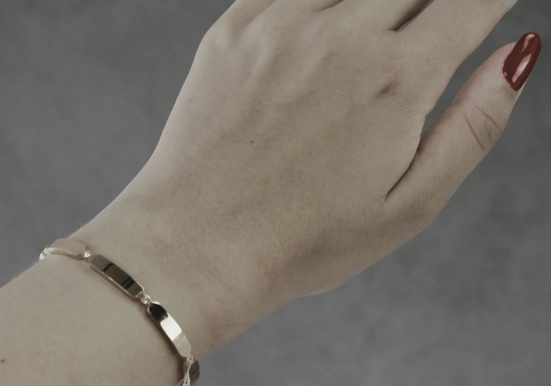 Bijoux scandinaves minimalistes I ADN nordique depuis 1971 I Dansk Copenhagen}
