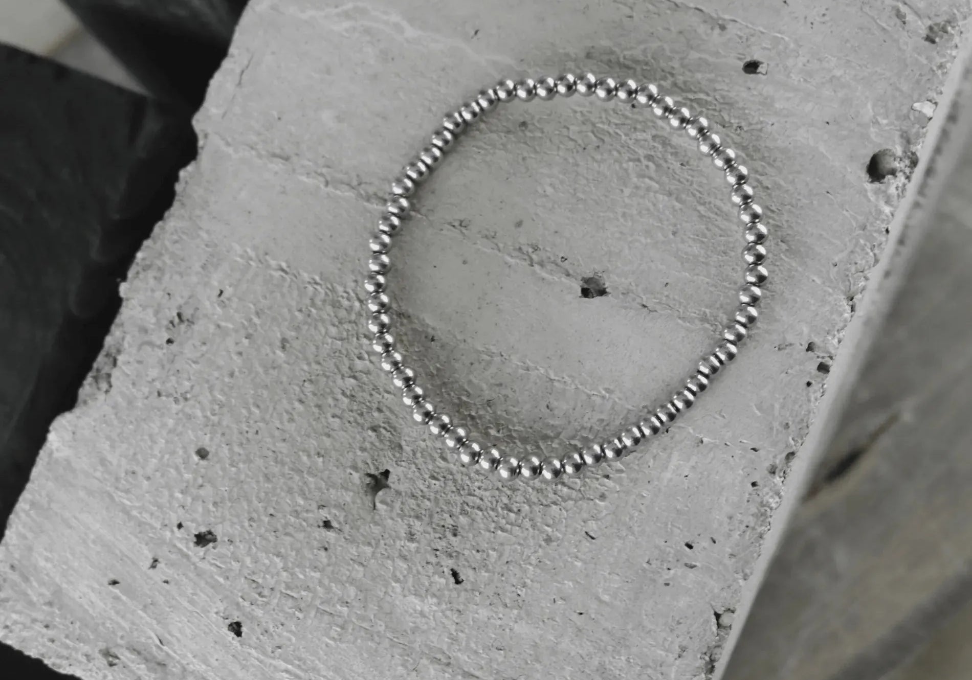 Bijoux scandinaves minimalistes I ADN nordique depuis 1971 I Dansk Copenhagen}