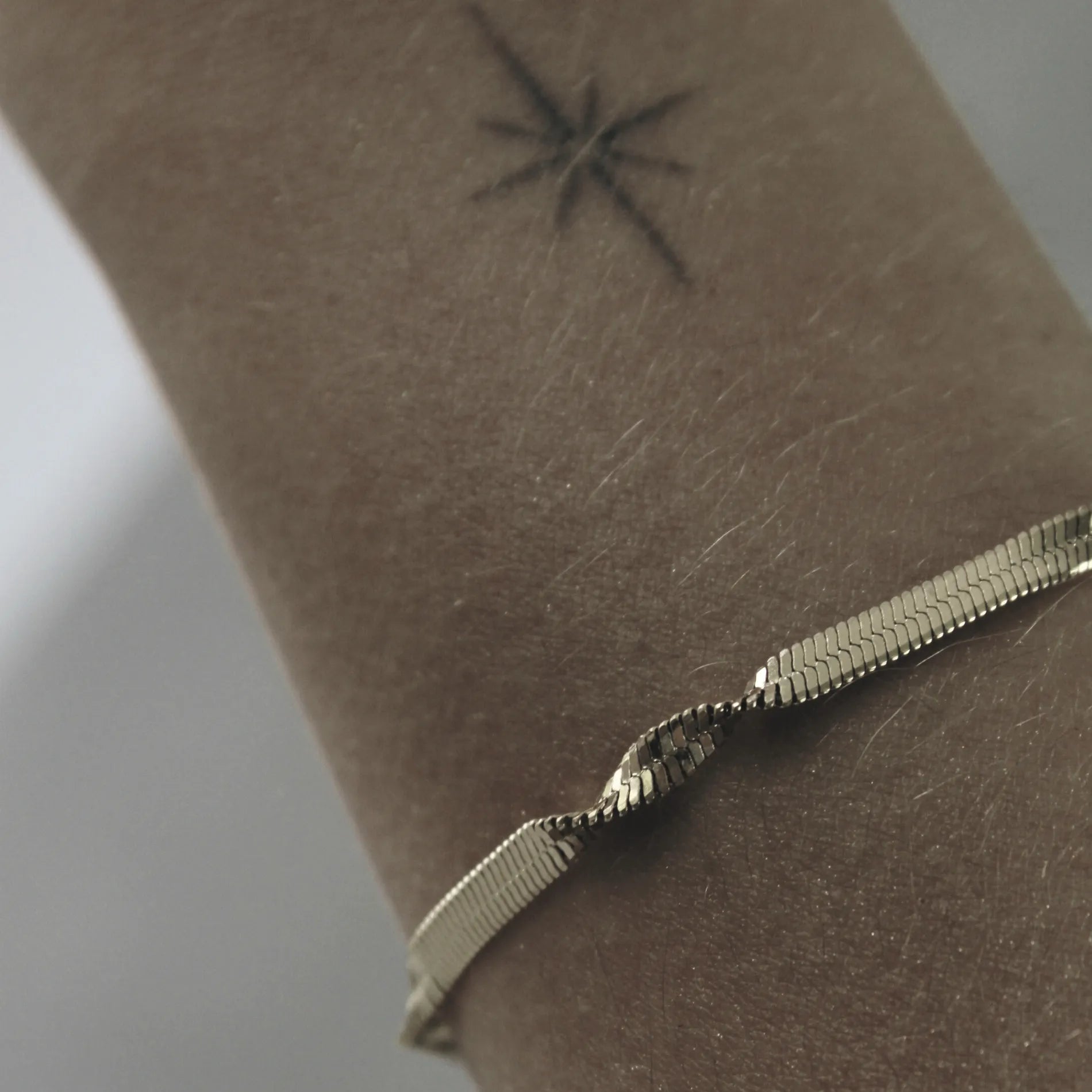 Passion Waterproof Twisted 2mm Herringbone Bracelet 18K Gold Plating, Dansk Copenhagen