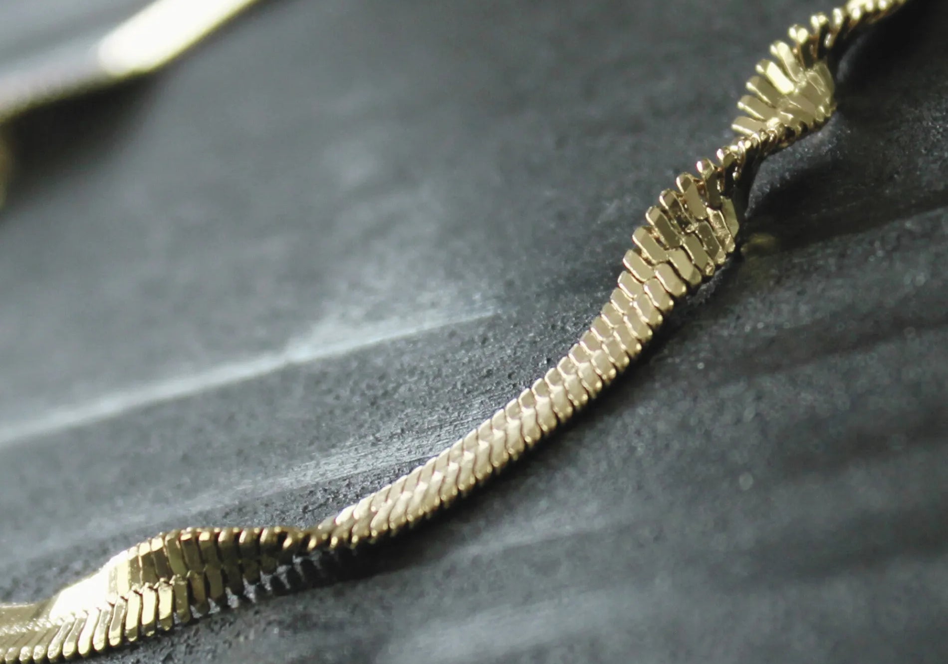 Passion Waterproof Twisted 2mm Herringbone Bracelet 18K Gold Plating, Dansk Copenhagen