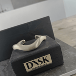 Courage Vandfast  Brushed Organic Cuff Armbånd Sølvbelagt, DNSK København