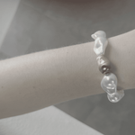 Joy Vandfast Kort perle Statement. Armbånd 18K Guldbelagt, DNSK København