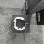 Joy Vandfast Kort perle Statement. Armbånd 18K Guldbelagt, DNSK København
