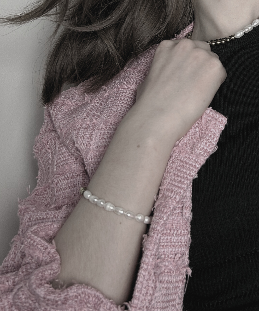 Joy Waterproof Elastic Irregular Freshwater Pearl & Ball  Bracelet 18K Gold Plating, DNSK Copenhagen